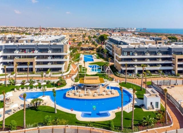Apartamento de 2 habitaciones en Playa Flamenca, Orihuela en venta con piscina garaje - 374.000 € (Ref: 9345663)