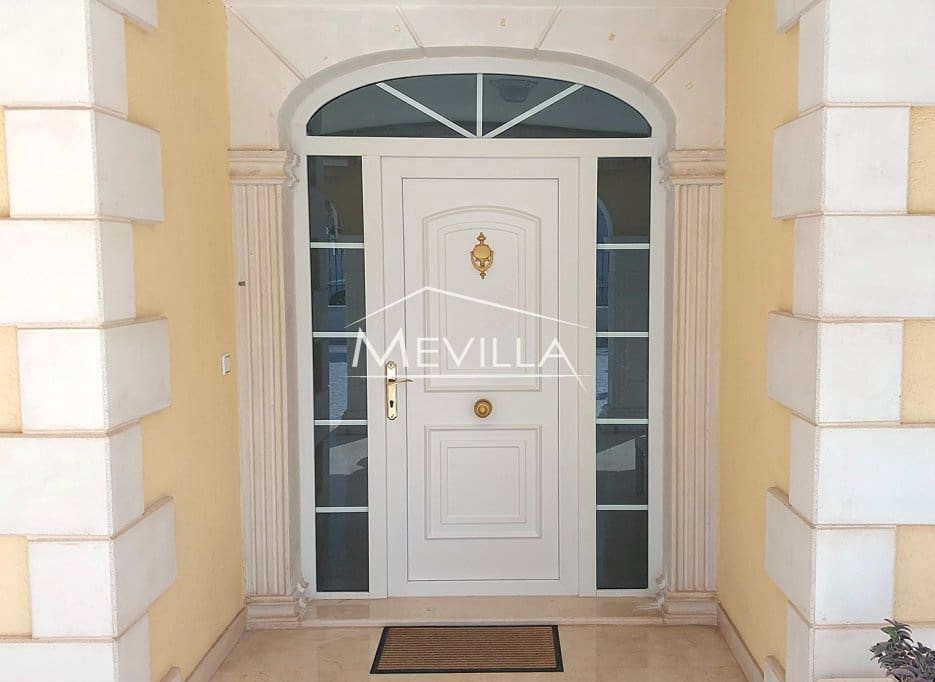 5 chambre Villa/Maison à vendre à Los Balcones avec piscine garage - 995 000 € (Ref: 9352102)