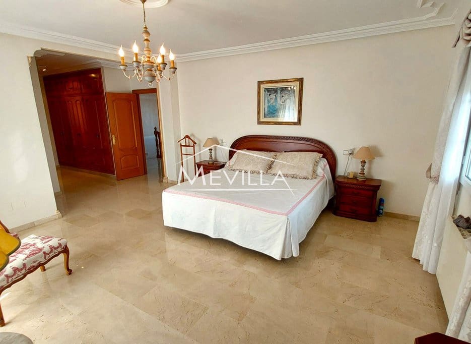 5 chambre Villa/Maison à vendre à Los Balcones avec piscine garage - 995 000 € (Ref: 9352102)