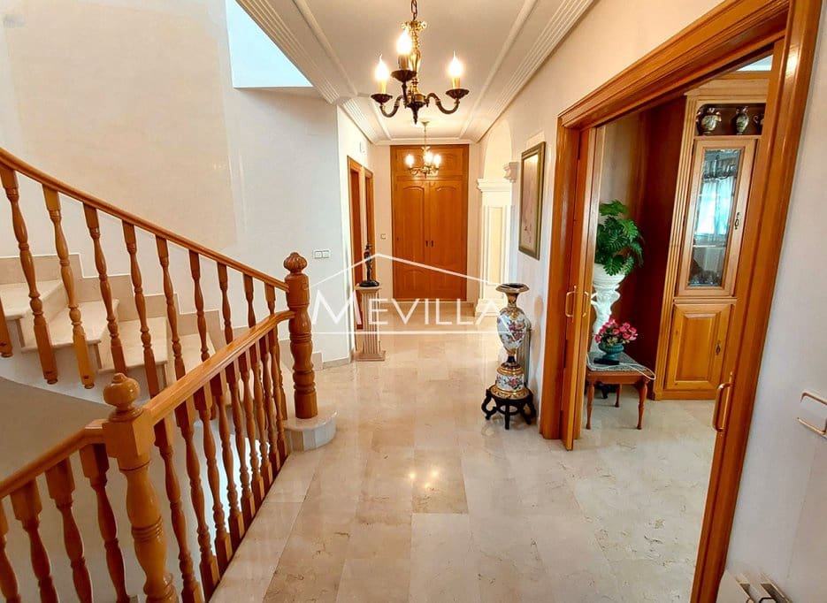 5 chambre Villa/Maison à vendre à Los Balcones avec piscine garage - 995 000 € (Ref: 9352102)