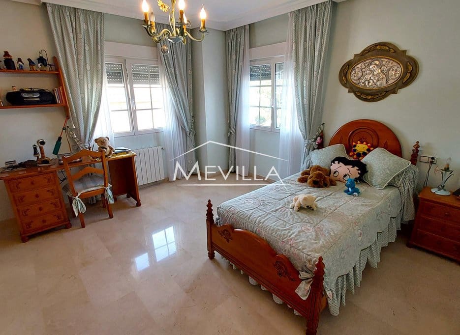 5 chambre Villa/Maison à vendre à Los Balcones avec piscine garage - 995 000 € (Ref: 9352102)