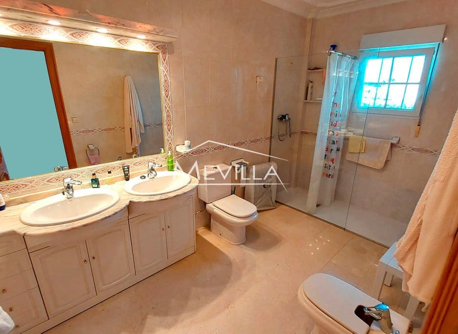 5 chambre Villa/Maison à vendre à Los Balcones avec piscine garage - 995 000 € (Ref: 9352102)