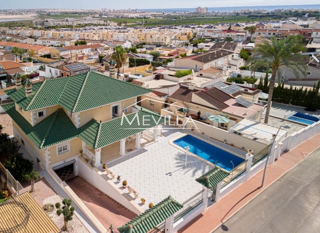 5 chambre Villa/Maison à vendre à Los Balcones avec piscine garage - 785 000 € (Ref: 9352102)