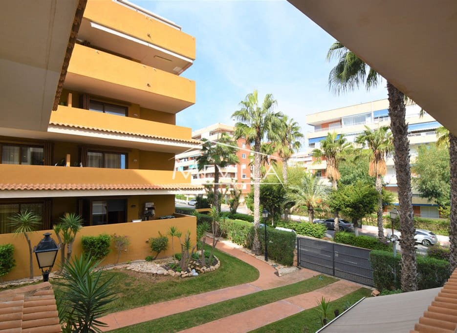 2 slaapkamer Appartement te koop in Orihuela Costa met zwembad garage - € 260.000 (Ref: 9376417)