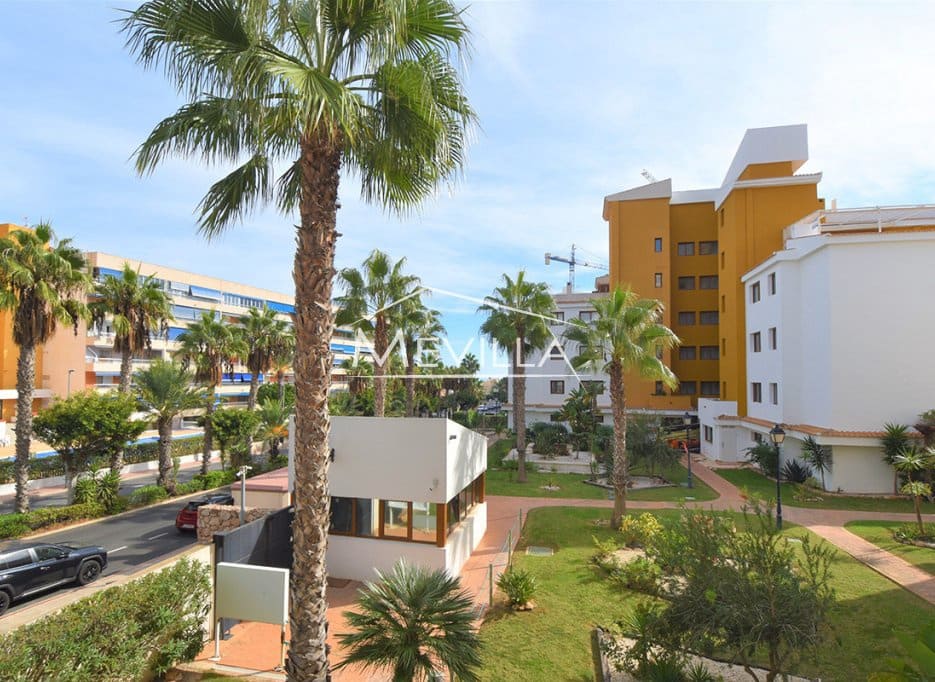 2 slaapkamer Appartement te koop in Orihuela Costa met zwembad garage - € 260.000 (Ref: 9376417)