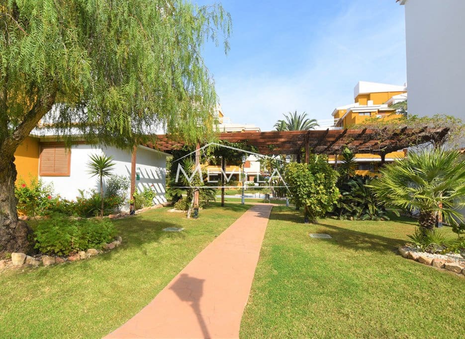 2 slaapkamer Appartement te koop in Orihuela Costa met zwembad garage - € 260.000 (Ref: 9376417)