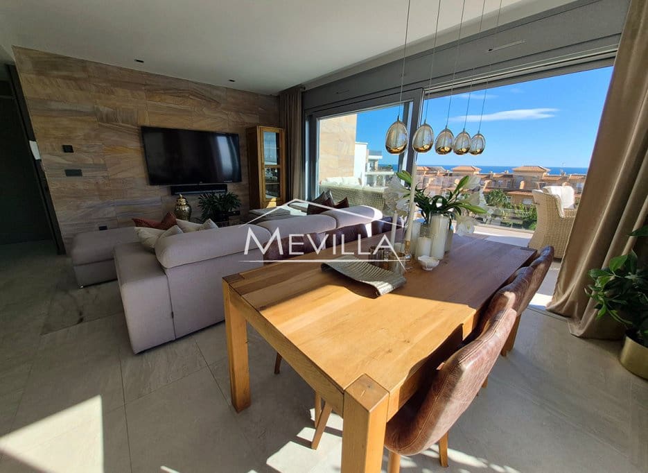 3 camera da letto Attico in vendita in Cabo Roig con piscina garage - 750.000 € (Rif: 9378447)