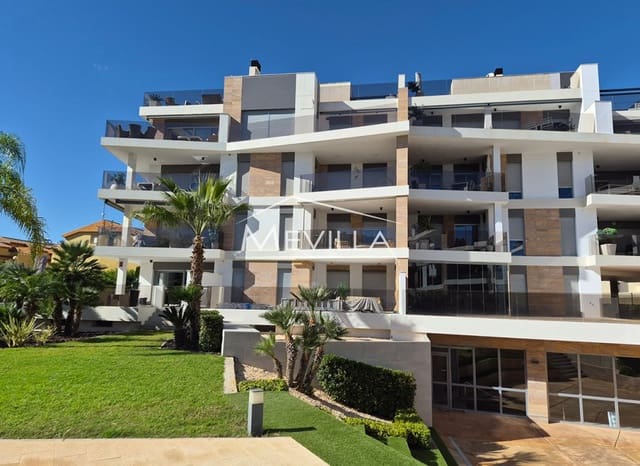 Ático de 3 habitaciones en Cabo Roig, Orihuela en venta con piscina garaje - 750.000 € (Ref: 9378447)