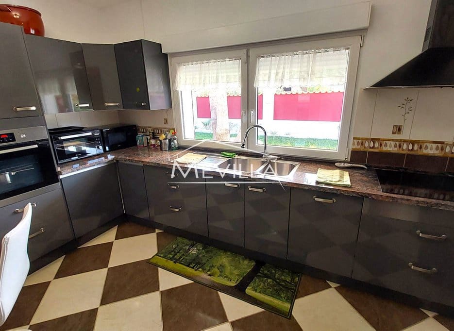 4 makuuhuone Huvila myytävänä paikassa Cabo Roig mukana uima-altaan 
autotalli - 1 250 000 € (Ref: 9383202)