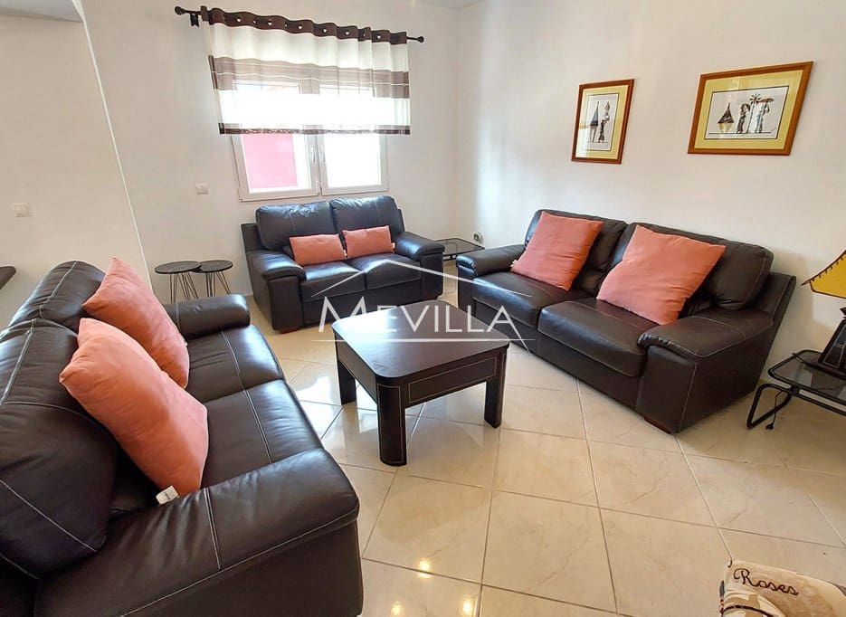 4 makuuhuone Huvila myytävänä paikassa Cabo Roig mukana uima-altaan 
autotalli - 1 250 000 € (Ref: 9383202)