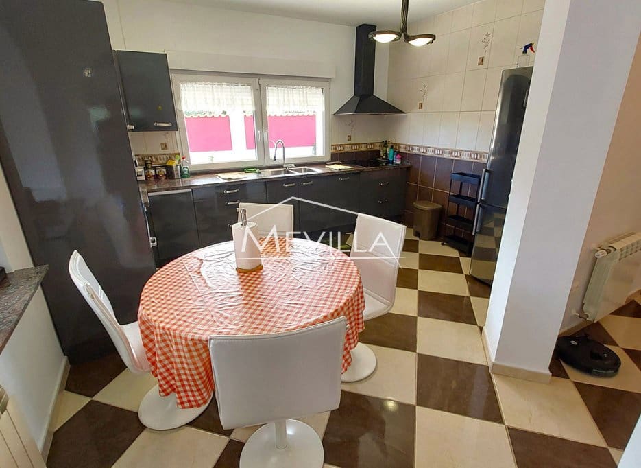 4 makuuhuone Huvila myytävänä paikassa Cabo Roig mukana uima-altaan 
autotalli - 1 250 000 € (Ref: 9383202)