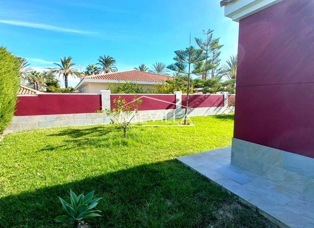 4 makuuhuone Huvila myytävänä paikassa Cabo Roig, Orihuela mukana uima-altaan 
autotalli - 1 250 000 € (Ref: 9383202)