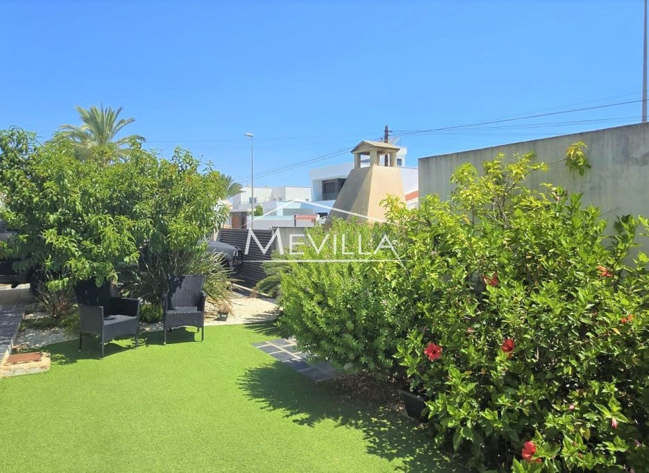 2 bedroom Townhouse for sale in Mil Palmeras with pool garage - € 229,900 (Ref: 9392035)