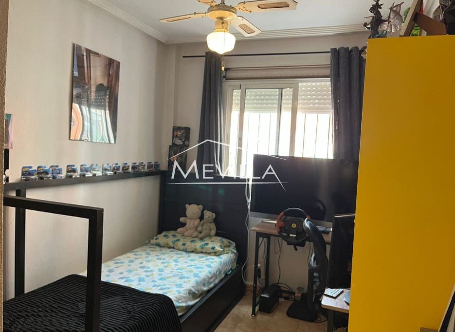 2 Zimmer Bungalow zu verkaufen in Playa Flamenca mit Pool Garage - 144.950 € (Ref: 9402726)