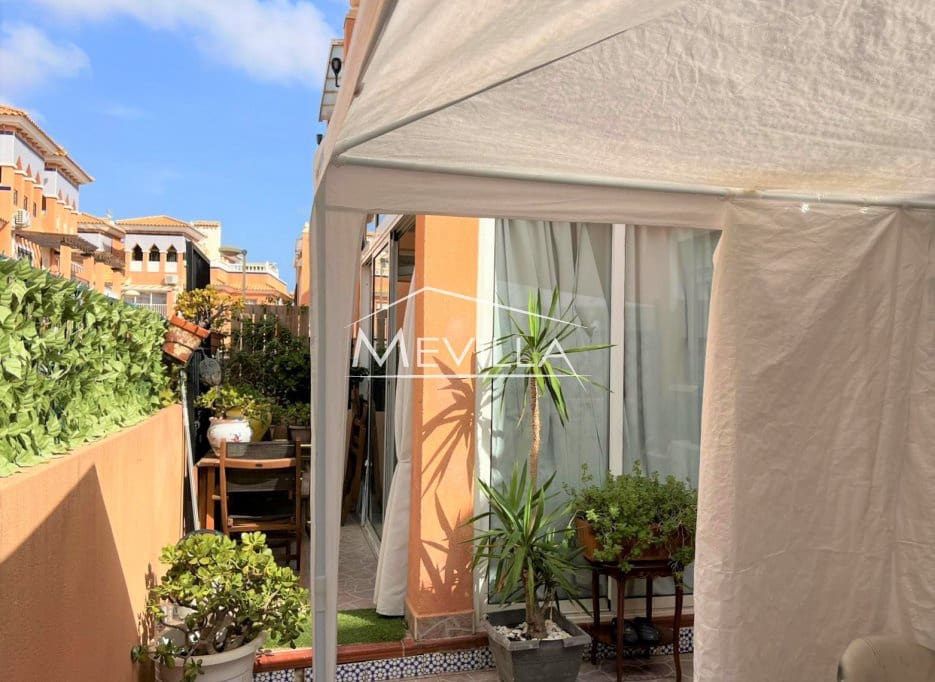 2 Zimmer Bungalow zu verkaufen in Playa Flamenca mit Pool Garage - 144.950 € (Ref: 9402726)