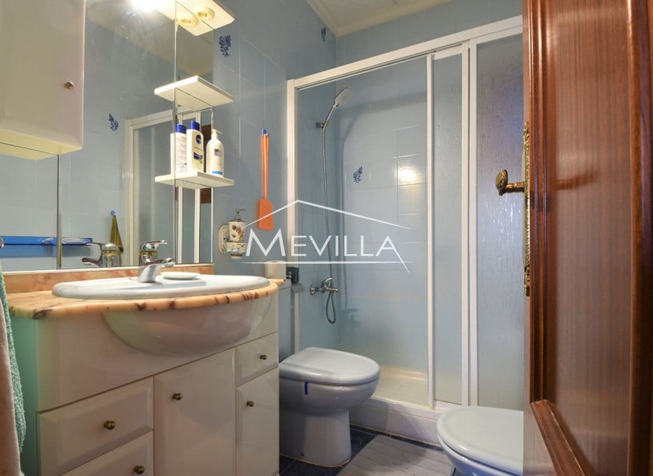 4 Zimmer Villa zu verkaufen in Torrevieja mit Garage - 249.900 € (Ref: 9405878)