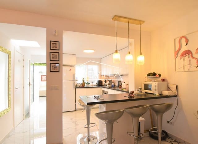 4 Zimmer Villa zu verkaufen in Torrevieja mit Garage - 249.900 € (Ref: 9405878)