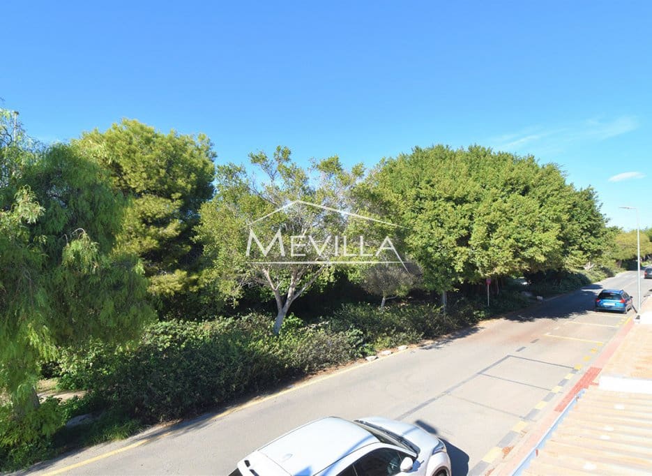 4 Zimmer Villa zu verkaufen in Torrevieja mit Garage - 249.900 € (Ref: 9405878)