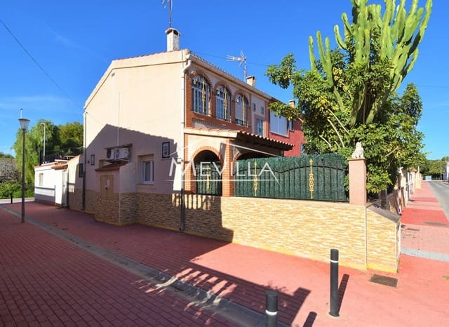 4 Zimmer Villa zu verkaufen in Torrevieja mit Garage - 249.900 € (Ref: 9405878)