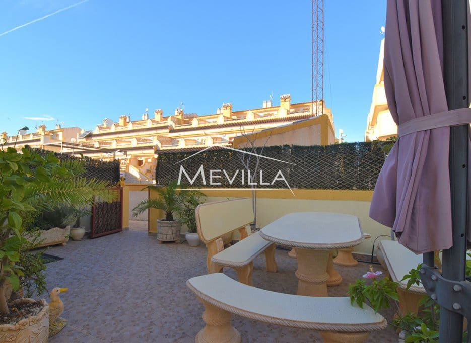 3 bedroom Townhouse for sale in Playa Flamenca with pool garage - € 185,000 (Ref: 9413093)
