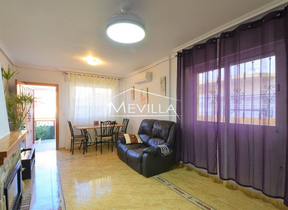 3 bedroom Townhouse for sale in Playa Flamenca with pool garage - € 185,000 (Ref: 9413093)