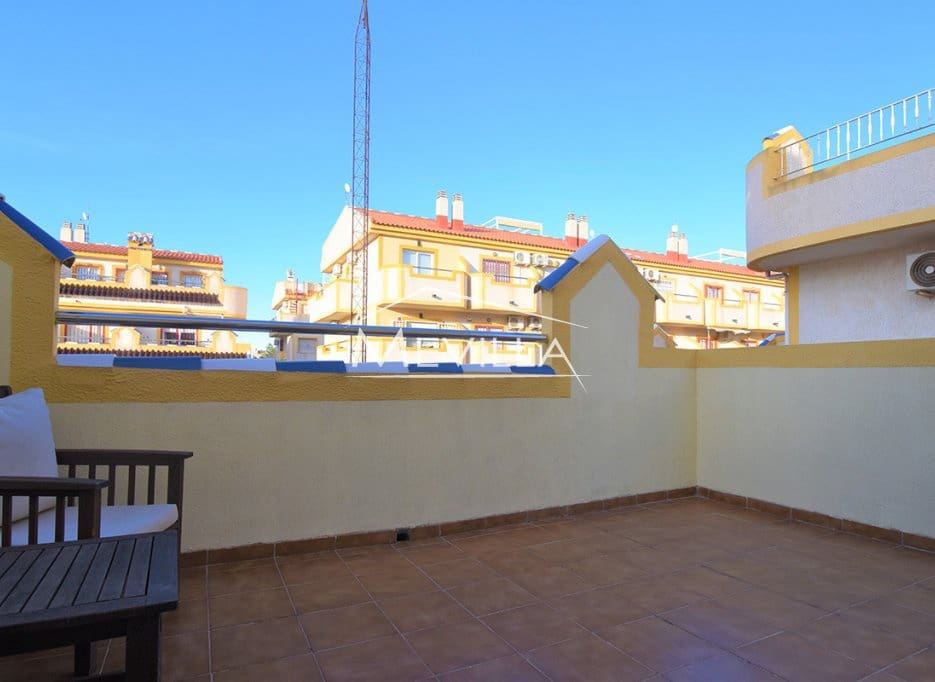 3 bedroom Townhouse for sale in Playa Flamenca with pool garage - € 185,000 (Ref: 9413093)