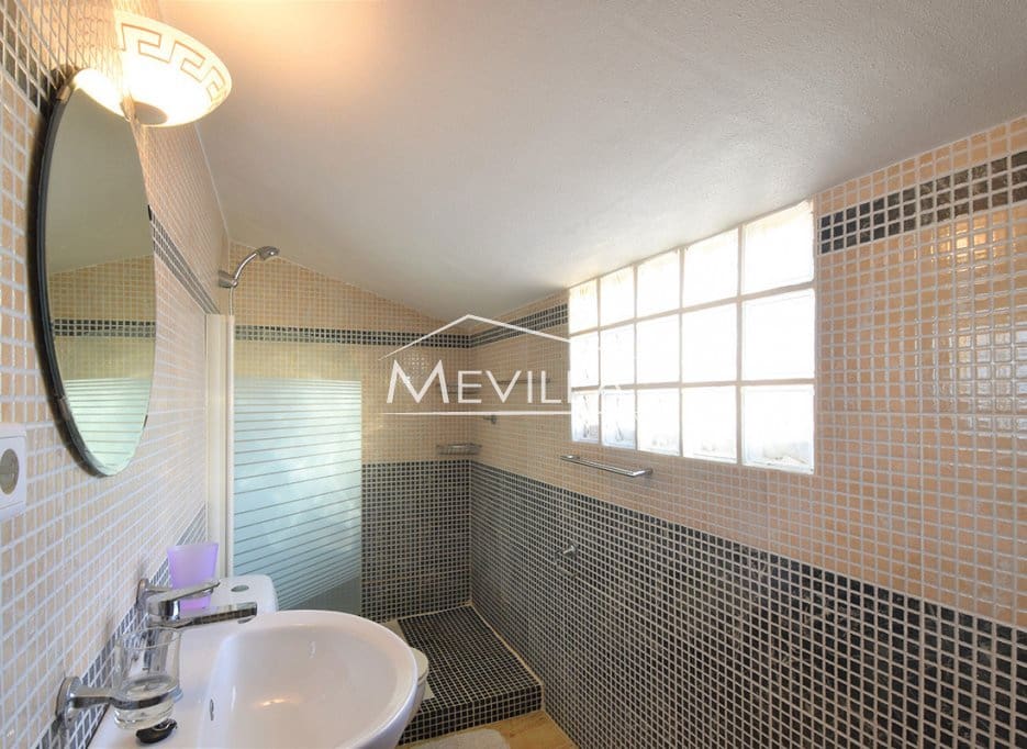 3 bedroom Townhouse for sale in Playa Flamenca with pool garage - € 185,000 (Ref: 9413093)