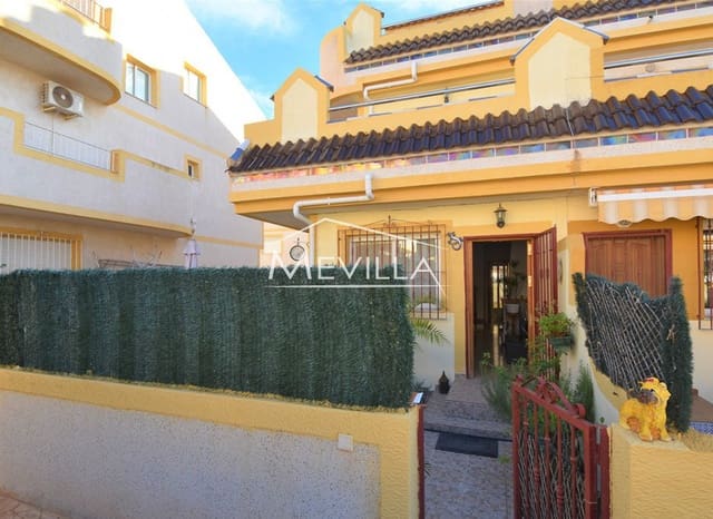 3 bedroom Townhouse for sale in Playa Flamenca, Orihuela with pool garage - € 185,000 (Ref: 9413093)