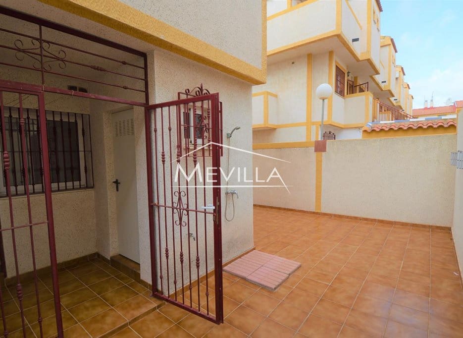 3 bedroom Townhouse for sale in Playa Flamenca with pool garage - € 185,000 (Ref: 9447419)