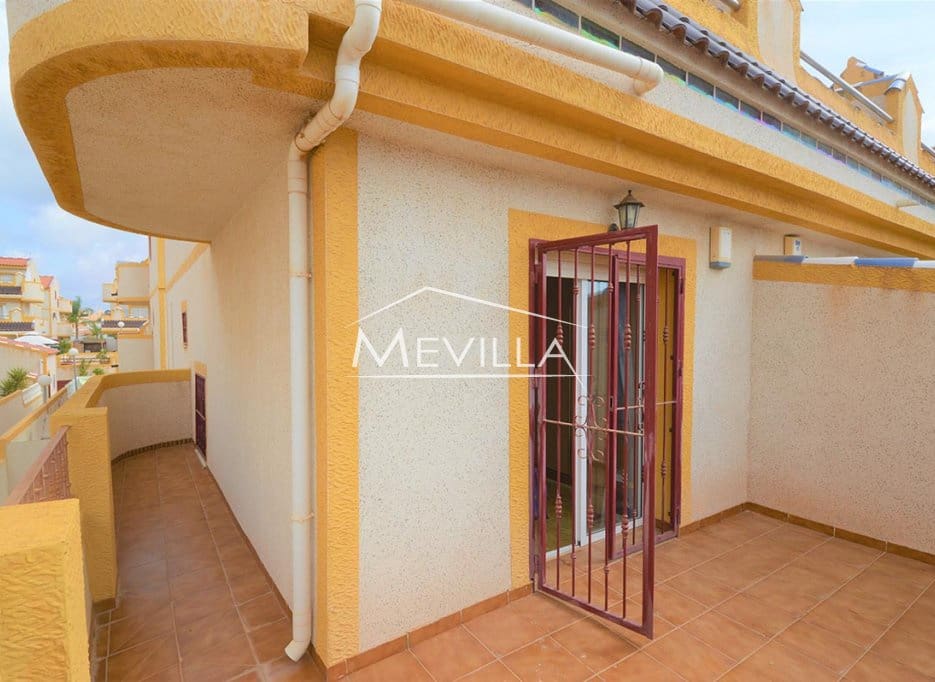 3 bedroom Townhouse for sale in Playa Flamenca with pool garage - € 185,000 (Ref: 9447419)