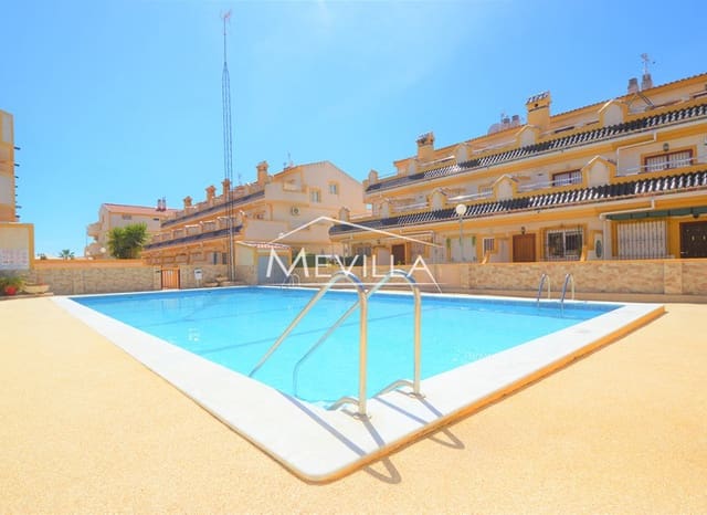 3 soveværelse Byhus til salg i Playa Flamenca, Orihuela med swimmingpool garage - € 185.000 (Ref: 9447419)