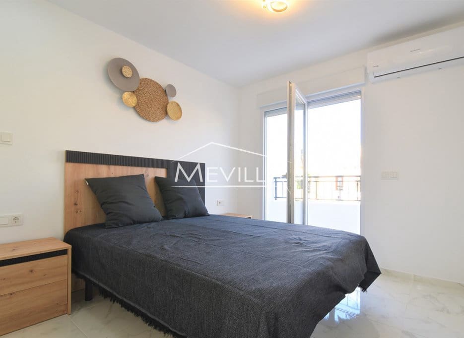 3 makuuhuone Omakotitalo myytävänä paikassa Los Balcones mukana uima-altaan - 229 000 € (Ref: 9451493)