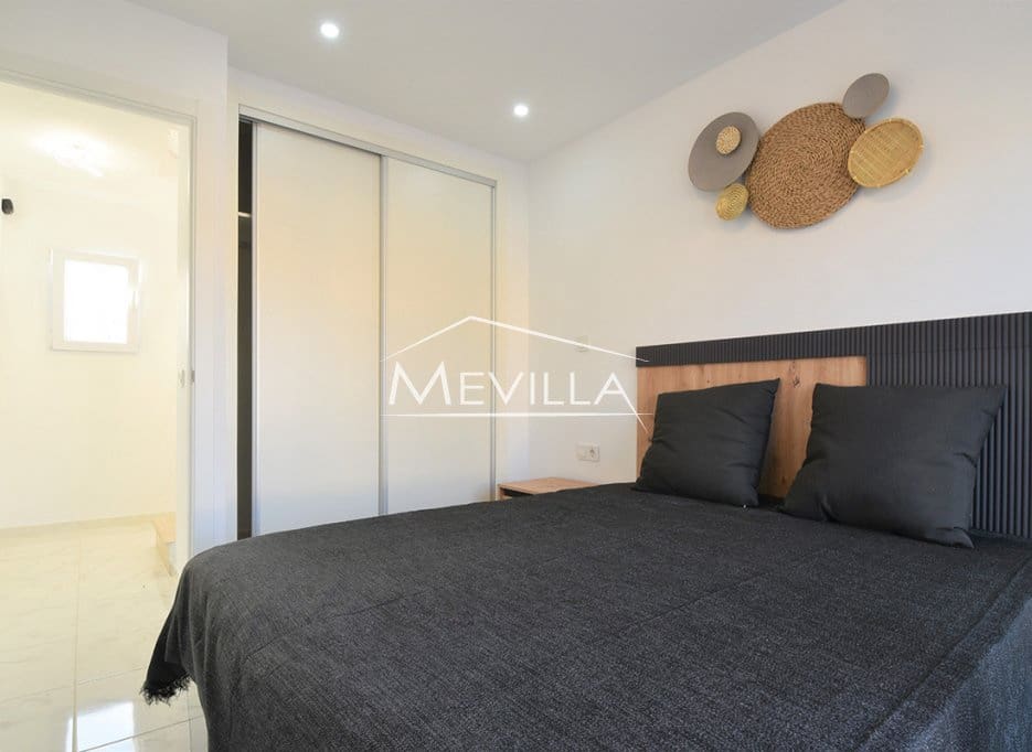 3 makuuhuone Omakotitalo myytävänä paikassa Los Balcones mukana uima-altaan - 229 000 € (Ref: 9451493)