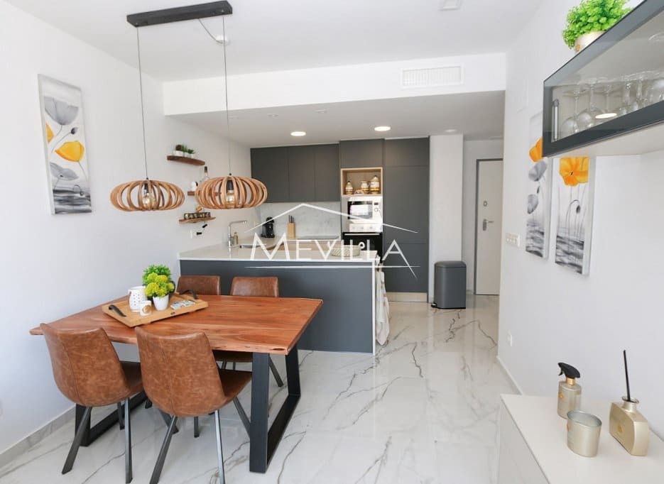 2 soveværelse Penthouse til salg i Playa Flamenca med swimmingpool garage - € 365.000 (Ref: 9470653)