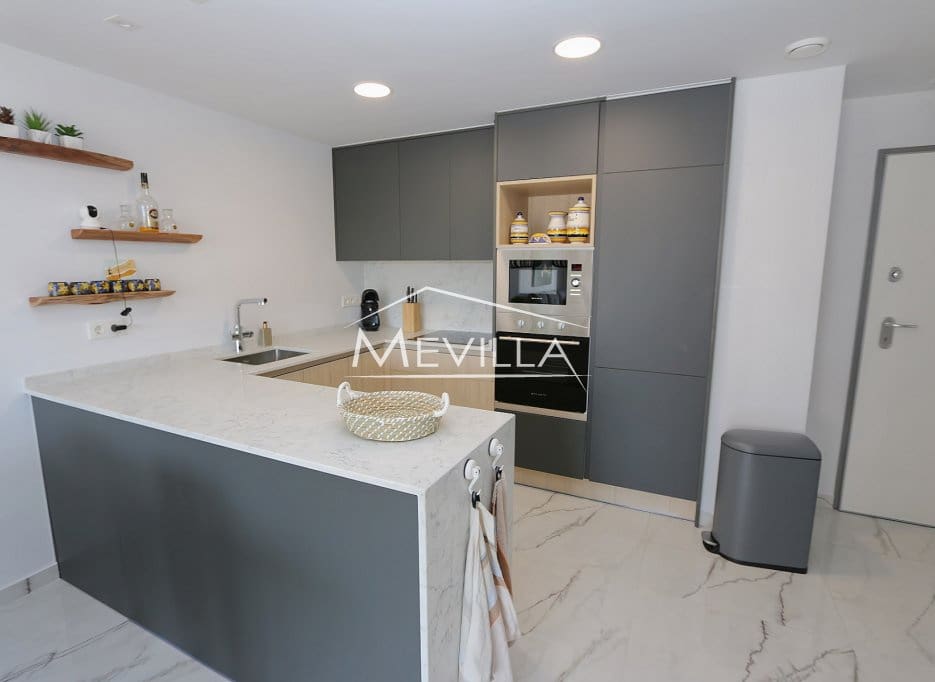 2 soveværelse Penthouse til salg i Playa Flamenca med swimmingpool garage - € 365.000 (Ref: 9470653)