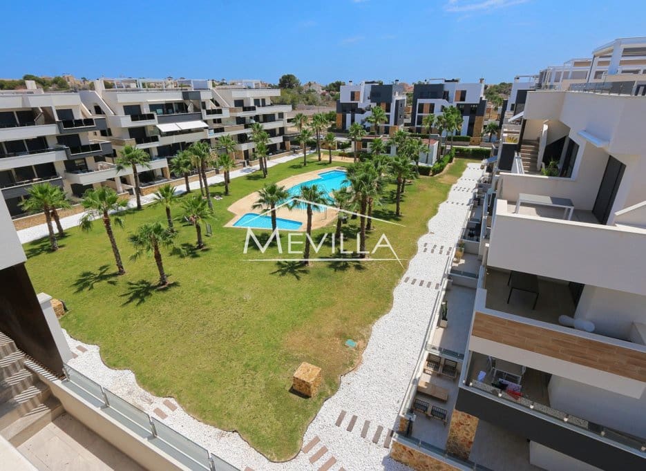 2 soveværelse Penthouse til salg i Playa Flamenca med swimmingpool garage - € 365.000 (Ref: 9470653)