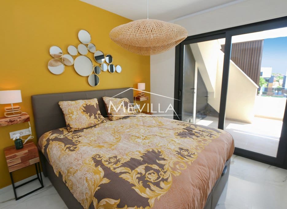 2 soveværelse Penthouse til salg i Playa Flamenca med swimmingpool garage - € 365.000 (Ref: 9470653)