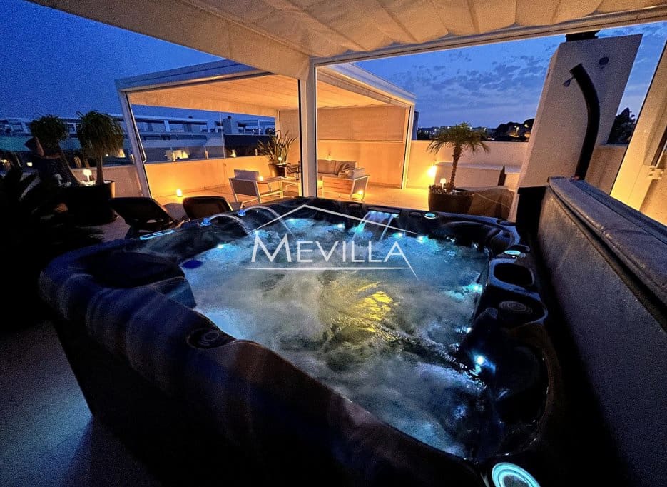 2 soveværelse Penthouse til salg i Playa Flamenca med swimmingpool garage - € 365.000 (Ref: 9470653)