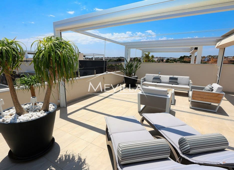 2 soveværelse Penthouse til salg i Playa Flamenca med swimmingpool garage - € 365.000 (Ref: 9470653)