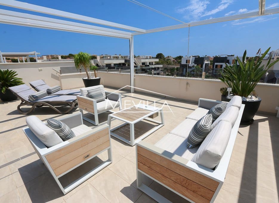 2 soveværelse Penthouse til salg i Playa Flamenca med swimmingpool garage - € 365.000 (Ref: 9470653)