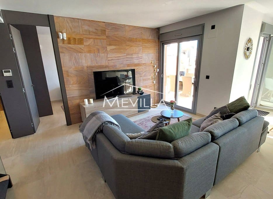 3 makuuhuone Kattohuoneisto myytävänä paikassa Cabo Roig mukana uima-altaan 
autotalli - 695 000 € (Ref: 9495135)