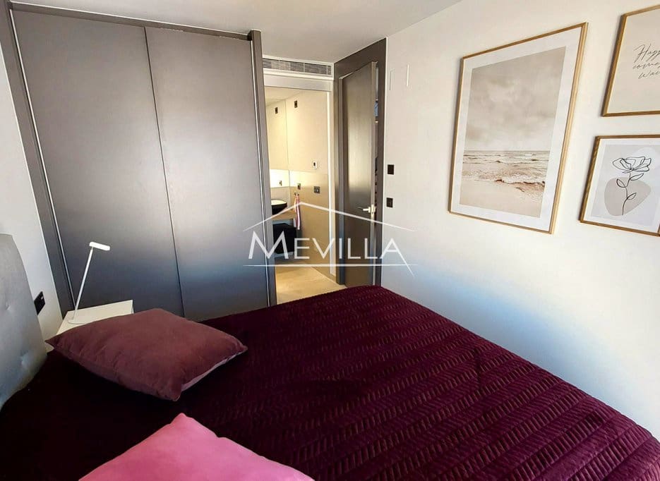 3 makuuhuone Kattohuoneisto myytävänä paikassa Cabo Roig mukana uima-altaan 
autotalli - 695 000 € (Ref: 9495135)