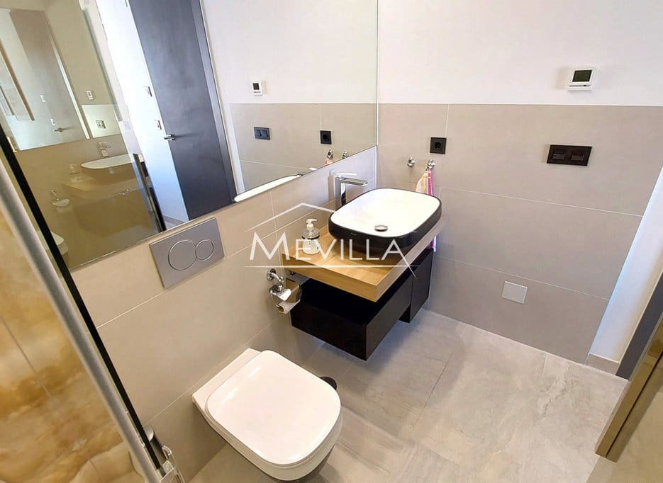 3 makuuhuone Kattohuoneisto myytävänä paikassa Cabo Roig mukana uima-altaan 
autotalli - 695 000 € (Ref: 9495135)