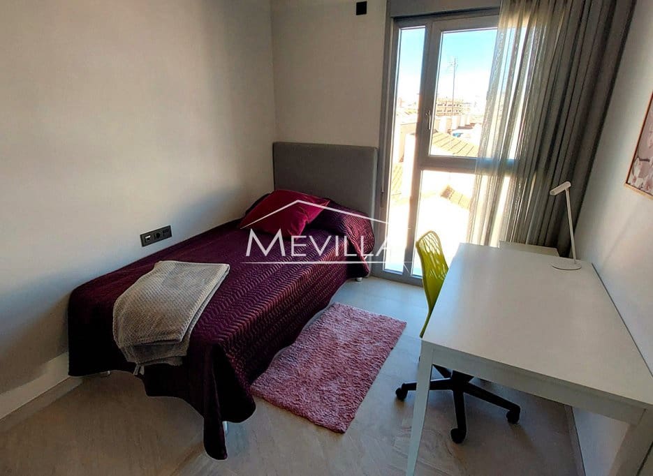 3 makuuhuone Kattohuoneisto myytävänä paikassa Cabo Roig mukana uima-altaan 
autotalli - 695 000 € (Ref: 9495135)