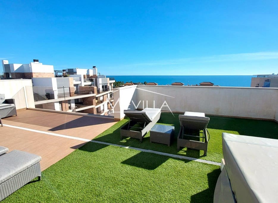 3 makuuhuone Kattohuoneisto myytävänä paikassa Cabo Roig mukana uima-altaan 
autotalli - 695 000 € (Ref: 9495135)