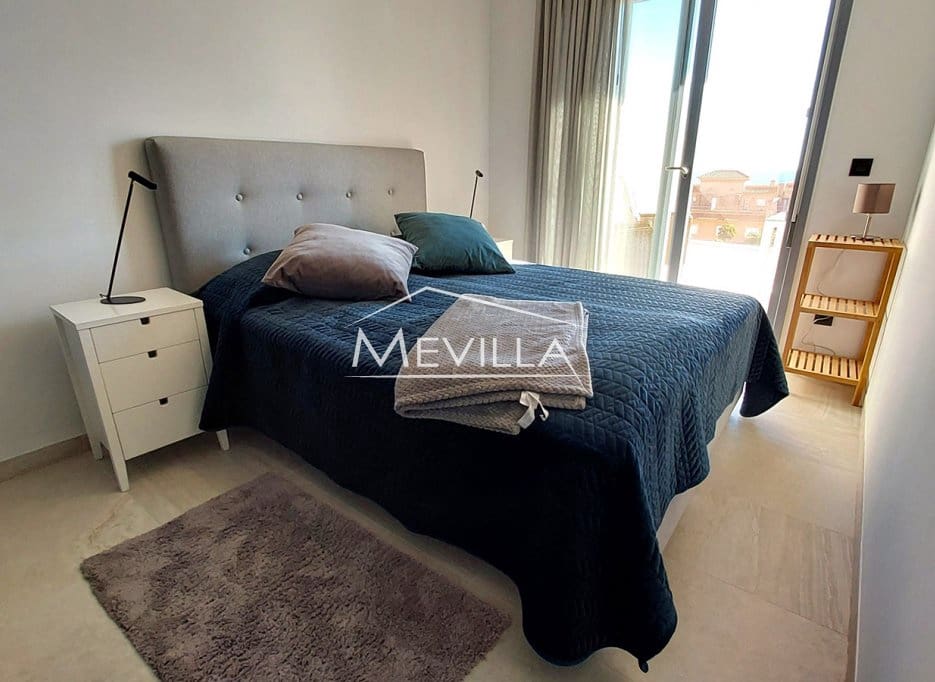 3 makuuhuone Kattohuoneisto myytävänä paikassa Cabo Roig mukana uima-altaan 
autotalli - 695 000 € (Ref: 9495135)