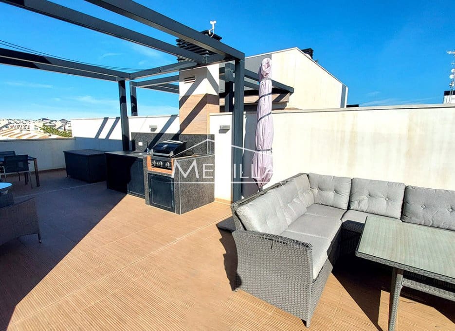 3 makuuhuone Kattohuoneisto myytävänä paikassa Cabo Roig mukana uima-altaan 
autotalli - 695 000 € (Ref: 9495135)