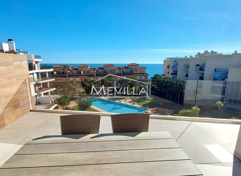 3 makuuhuone Kattohuoneisto myytävänä paikassa Cabo Roig mukana uima-altaan 
autotalli - 695 000 € (Ref: 9495135)