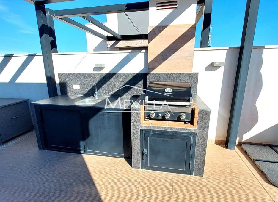 3 makuuhuone Kattohuoneisto myytävänä paikassa Cabo Roig mukana uima-altaan 
autotalli - 695 000 € (Ref: 9495135)