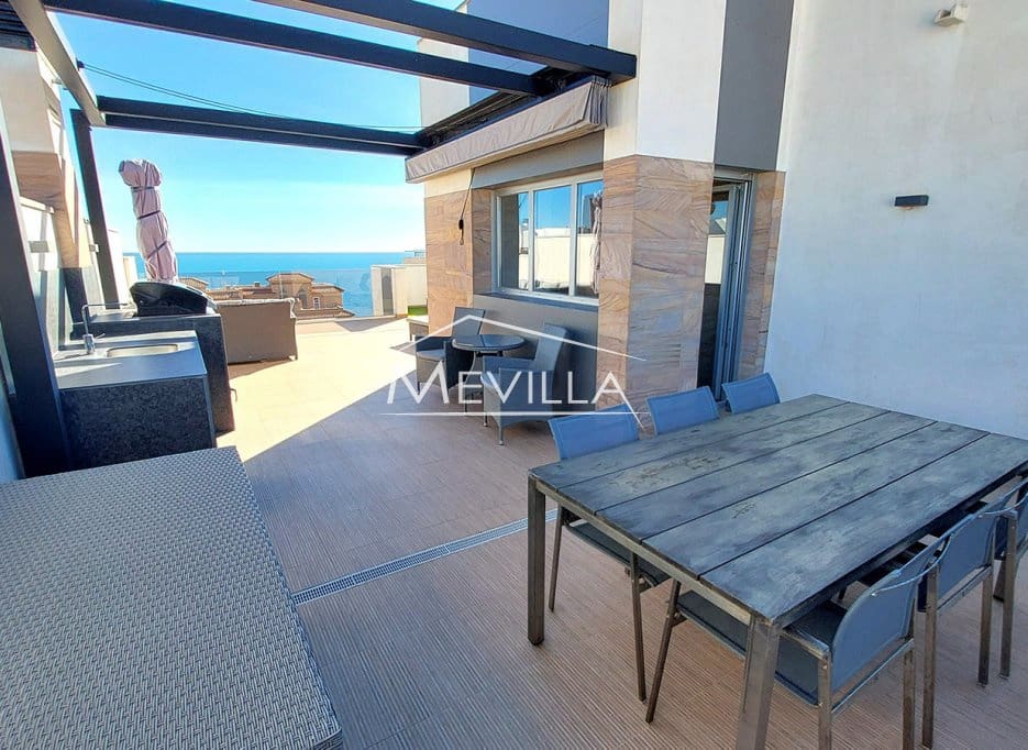 3 makuuhuone Kattohuoneisto myytävänä paikassa Cabo Roig mukana uima-altaan 
autotalli - 695 000 € (Ref: 9495135)